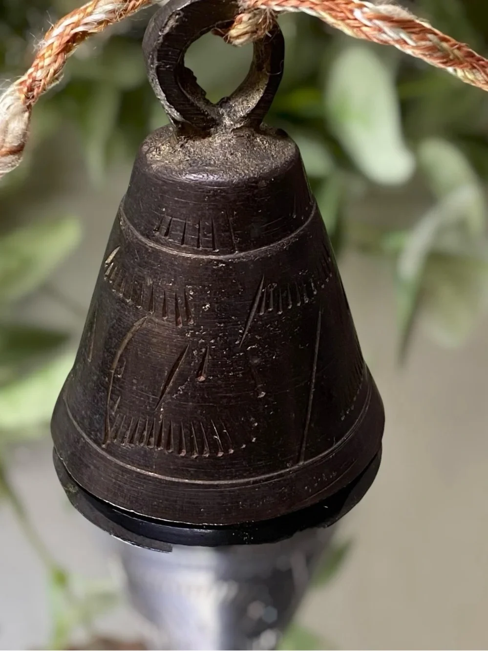 Vintage Brass Bells Of Sarna Etched Leaf Set Of 5 Original Cord